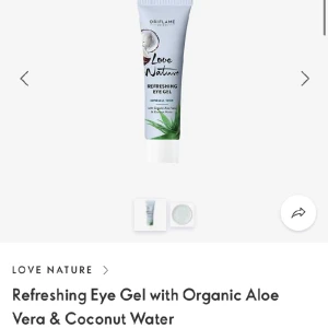 Eye gel - En uppfriskande och lätt svalkande ögonkräm med ekologisk aloe vera och kokosvatten. Anpassad för den känsliga huden kring ögen.Ger fukt och motverkar synliga trötthetstecken såväl som mörka ringar under ögonen. Fri från parabener och alkohol, dermatologi