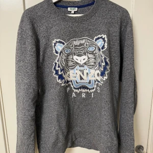 Kenzo tröja i storlek L - Fin kenzo tröja i storlek L. Priset går att diskutera!
