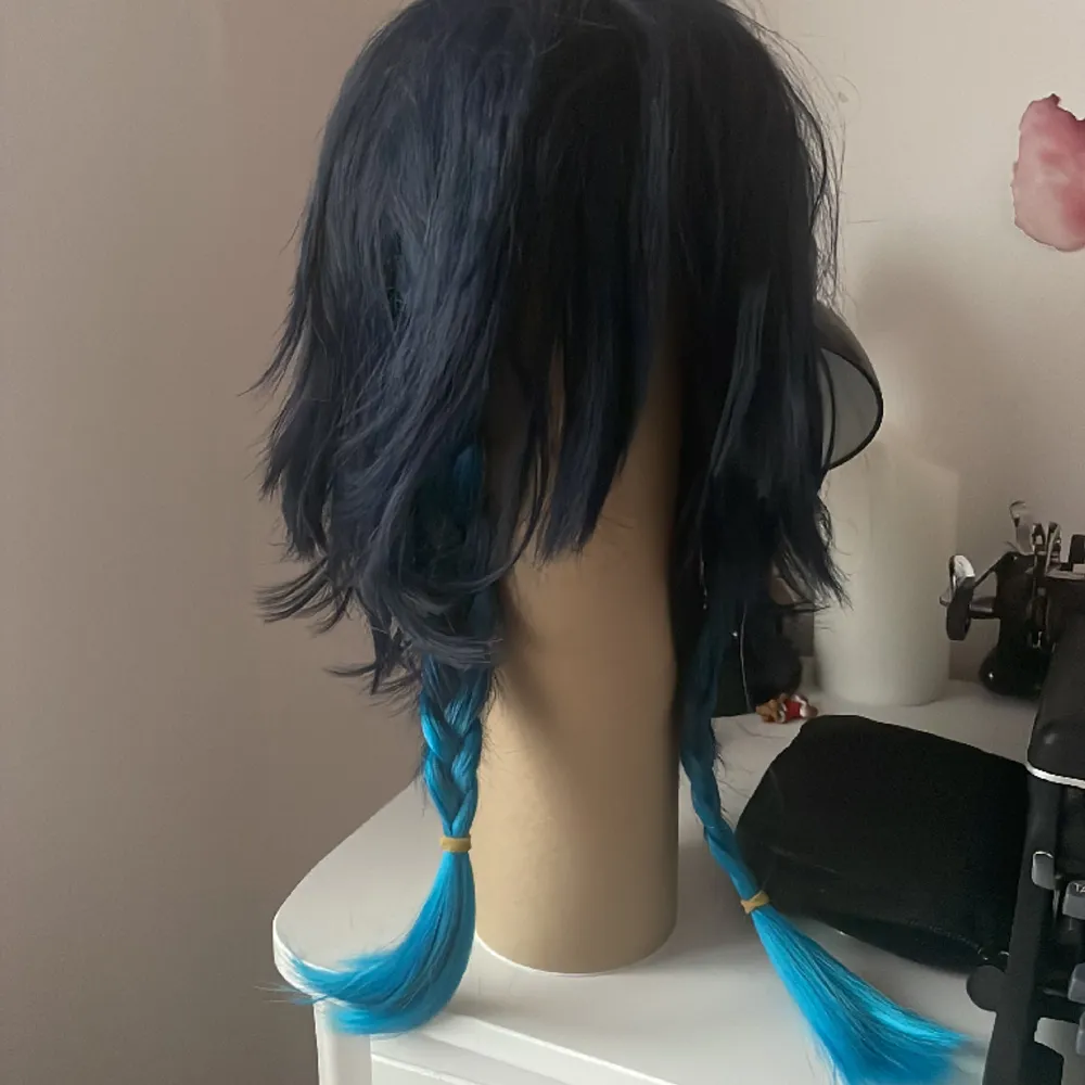 Bought for 2 years ago and only been used 3 times! Includes everything + wig for 100kr. Obs: Has a missions button on the sleeve! Contact me for more info/pics :D. Övrigt.