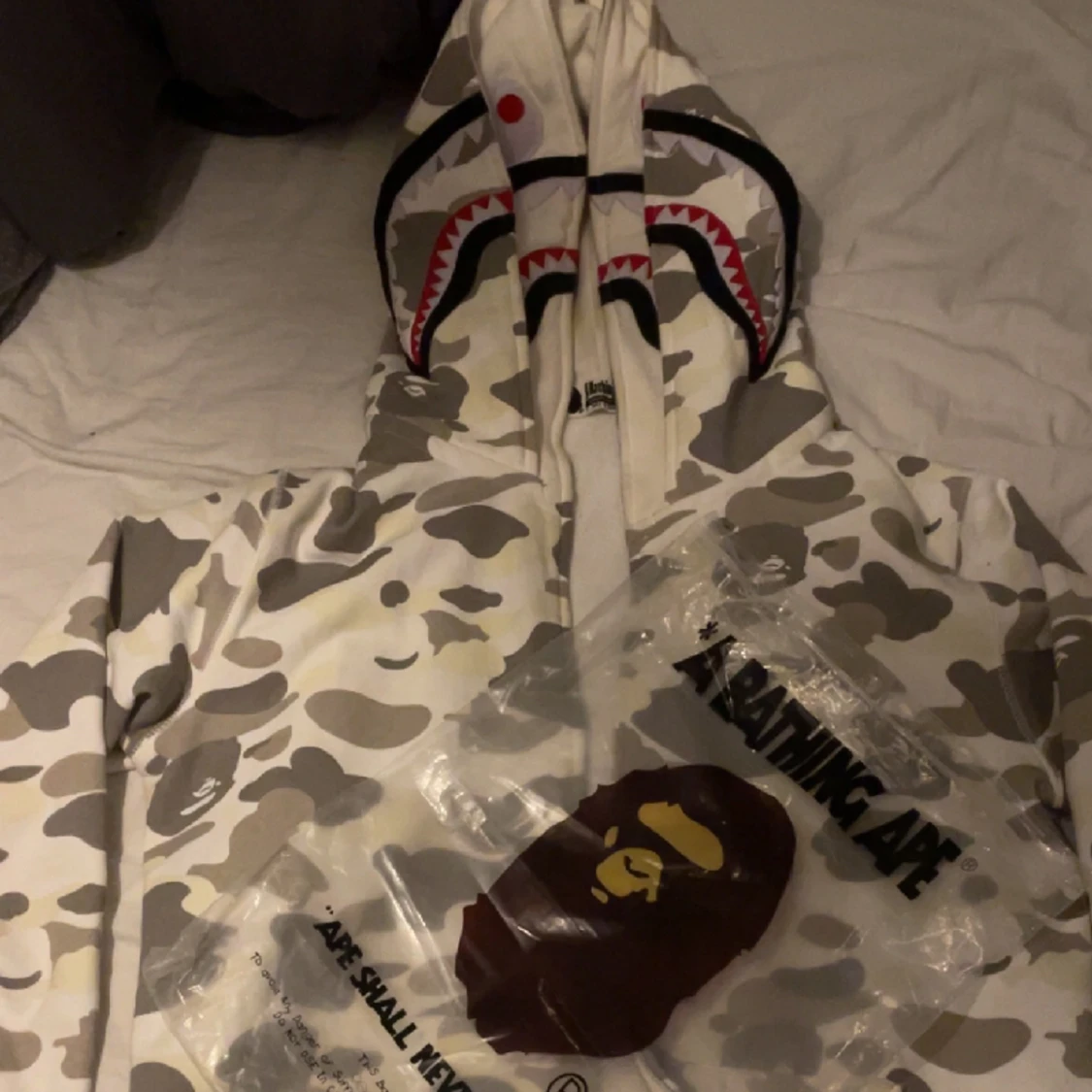 BAPE Glow In Dark dubbel Hood