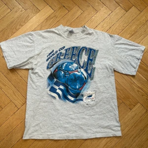 Vintage print t shirt från 1998 - Single stitch Bulletin vintage tröja från 1998