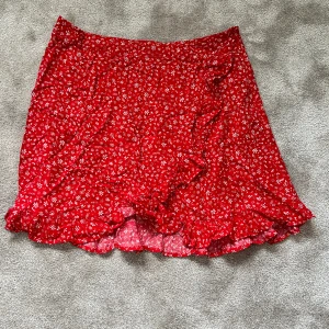 Skön sommarkjol - Skön luftig kort kjol 