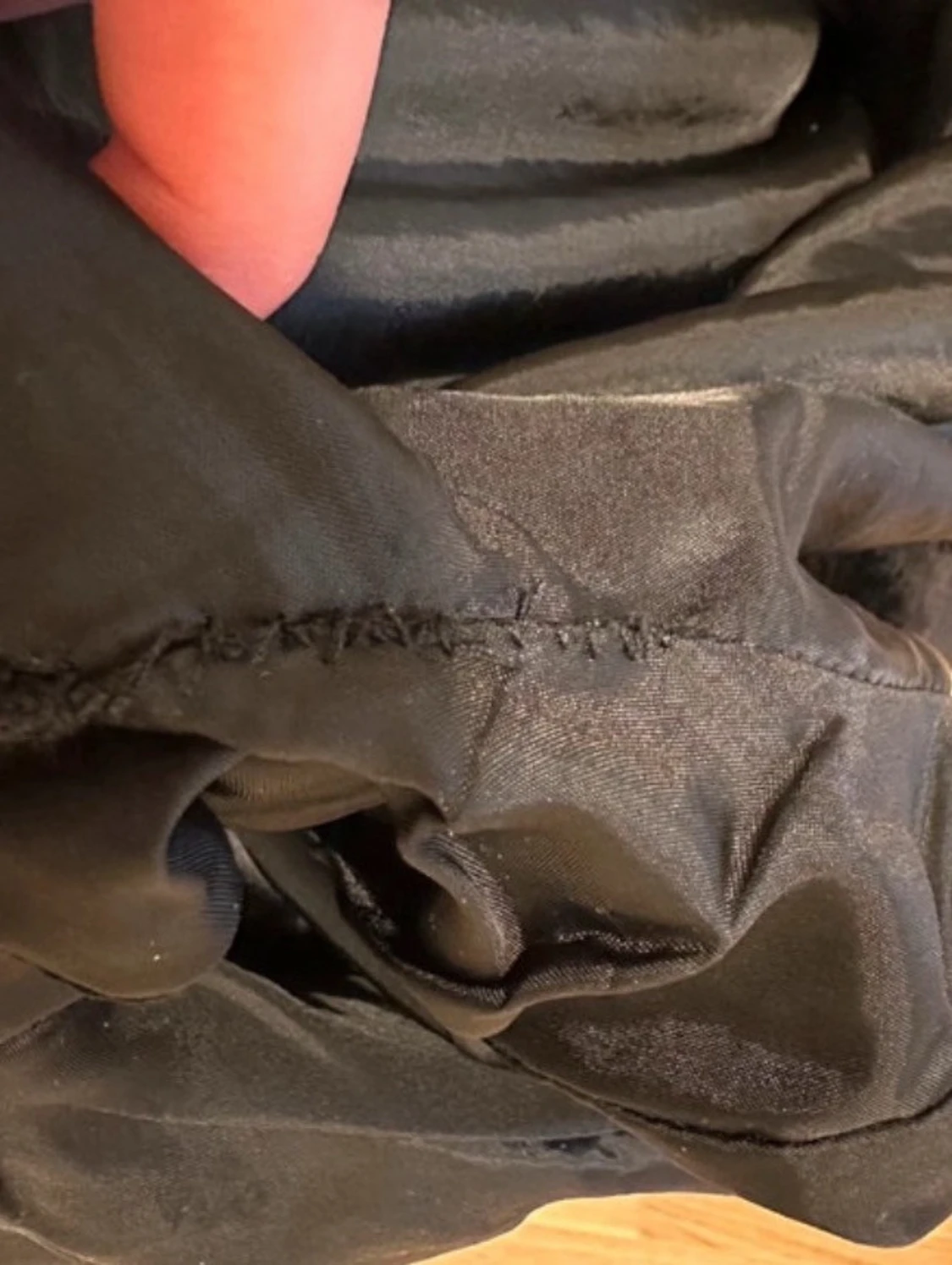 Svart pälsjacka från Vero Moda M defekt  - 2