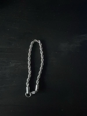  Silver Armband  - Silver kedja väldigt bra kvalitet.