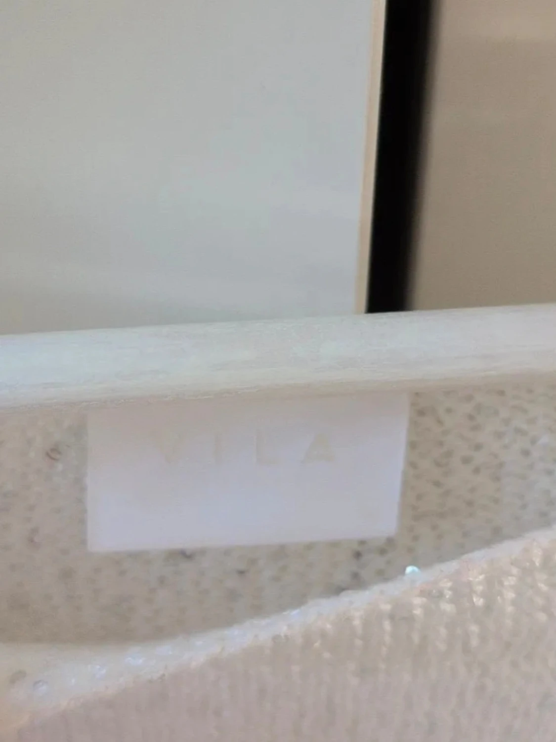 Glittrig ljus stickad tröja från Vila - 1