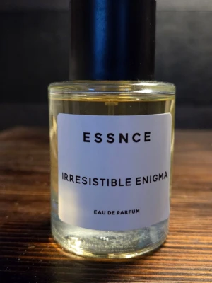 Essnce Irresistible Enigma parfym - Testad några ggr, men har fått inse att det inte är min typ av doft