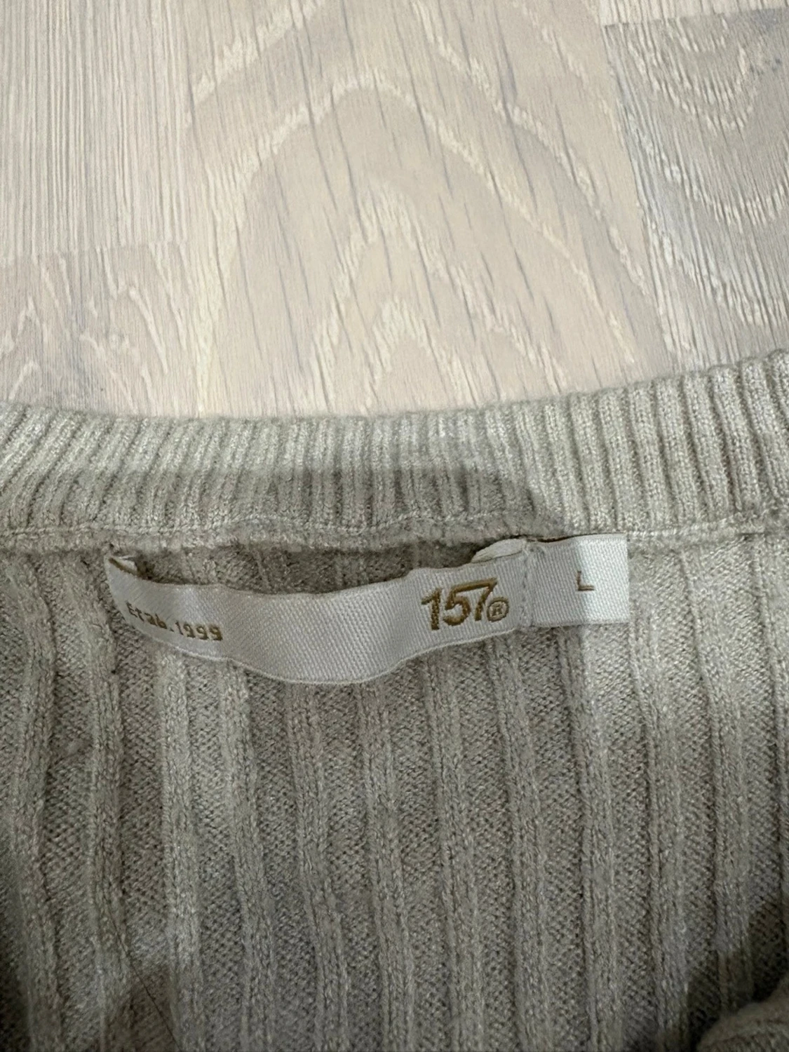 Grå ribbad kofta från 157 - 1