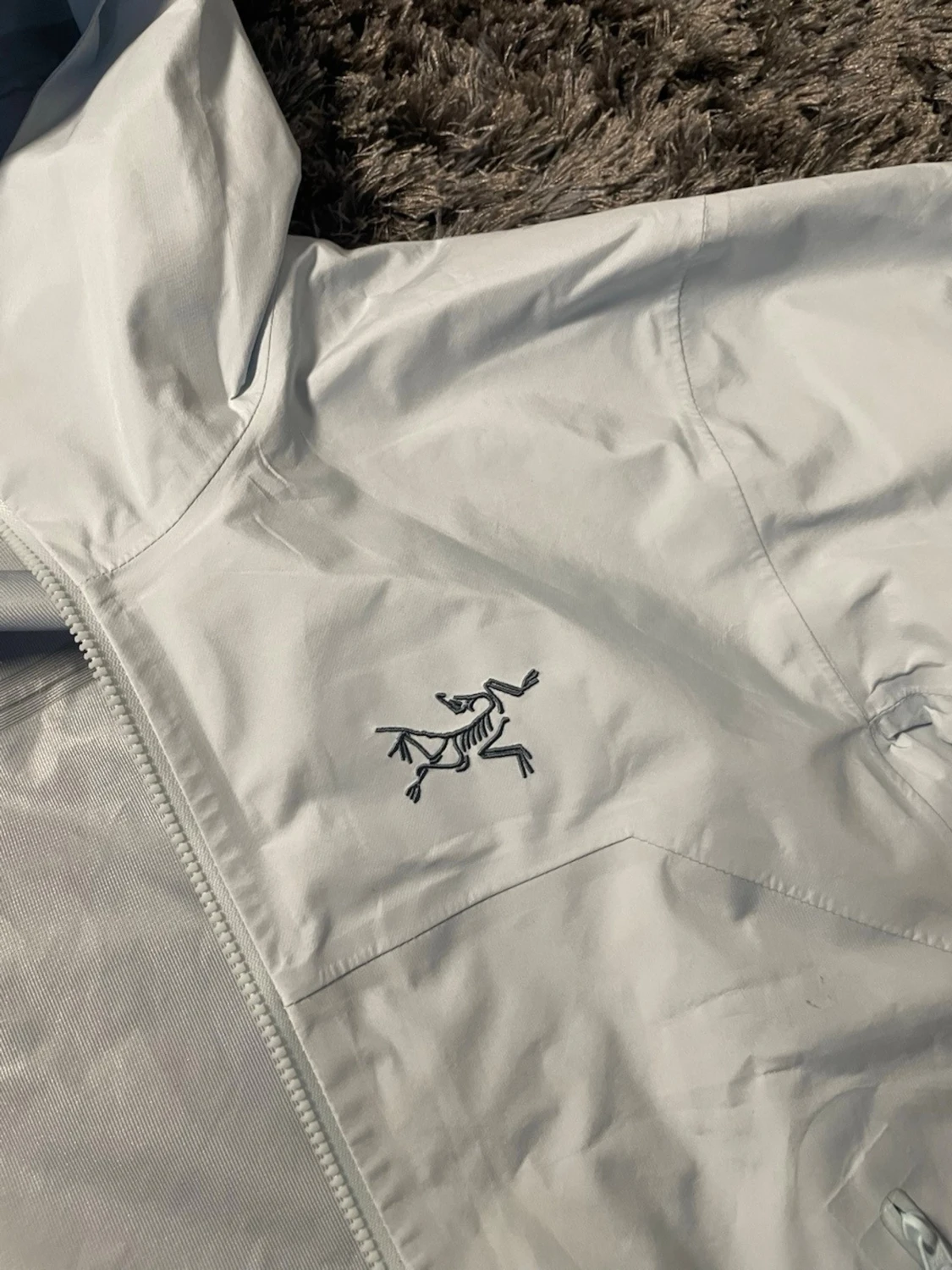 Vit skaljacka från Arc'teryx - 1