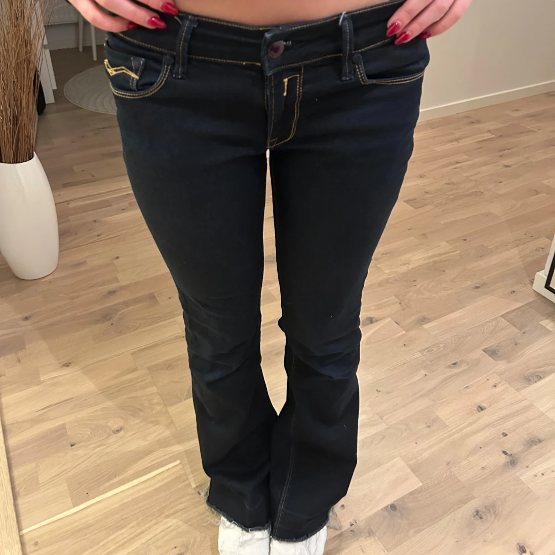 Mörkblå lowwaist bootcut jeans  - 2