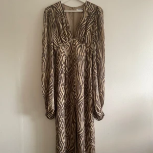 Adoore Positano Dress - Adoore Positano Dress i storlek 36, använd en gång