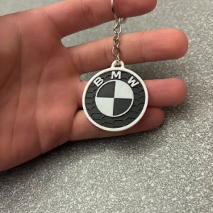 BMW nyckelring  - Finns även i svart ram