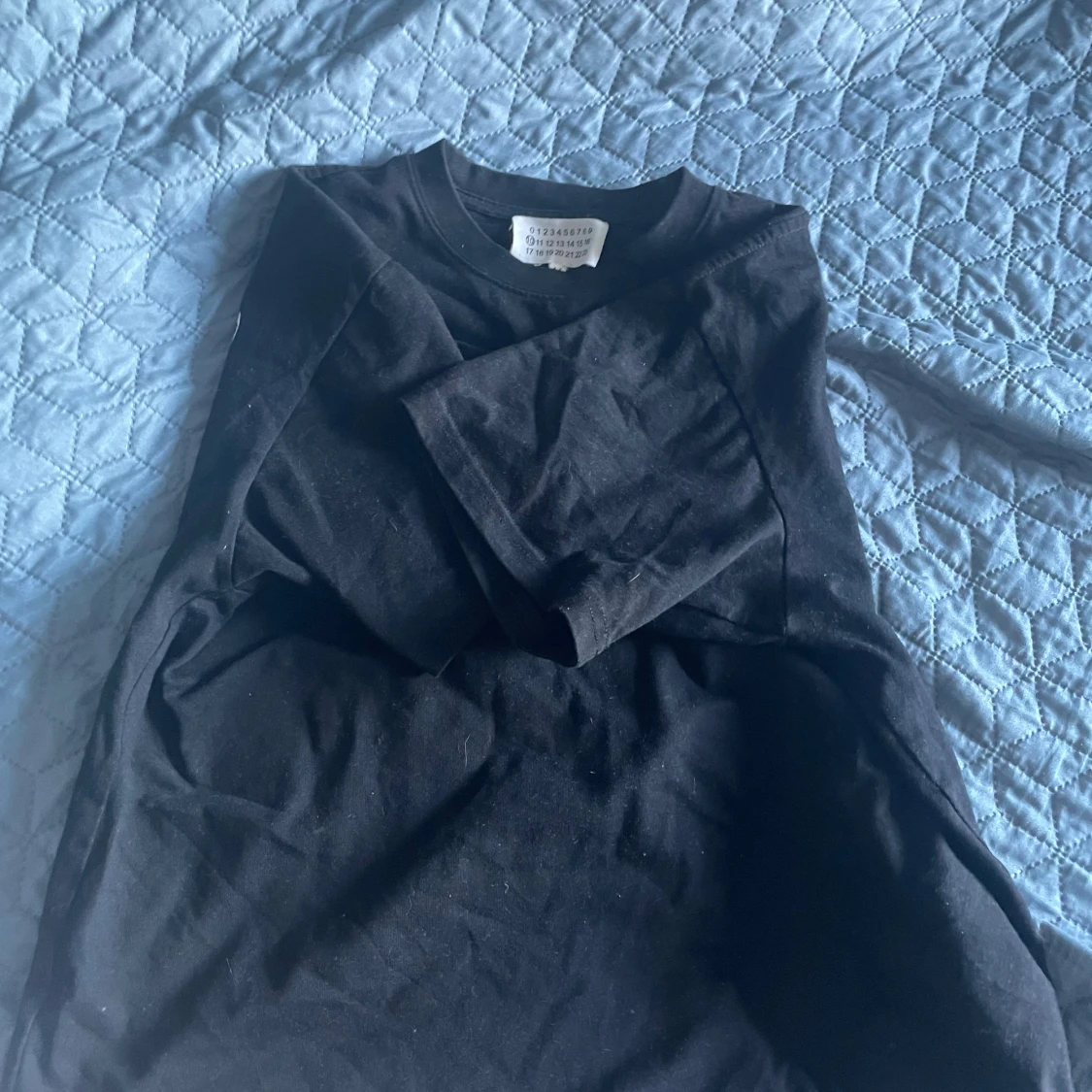 Maison Margiela svart t-shirt med tryck - 3