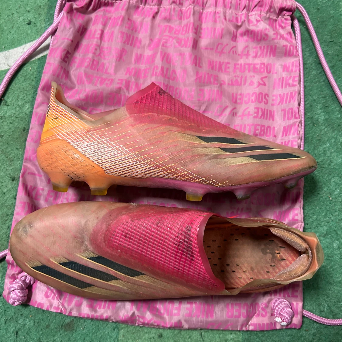 Adidas rosa fotbollsskor utan snörning - 1