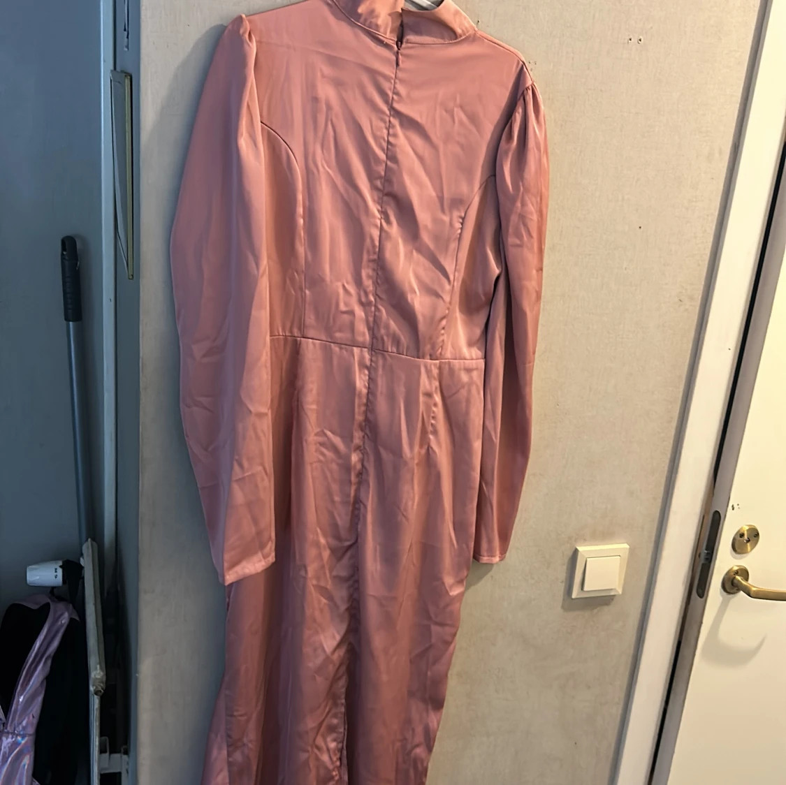 Rosa långklänning från SHEIN i M - 1