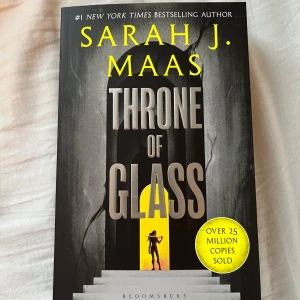 Throne of Glass - Helt oläst och i nyskick❤️