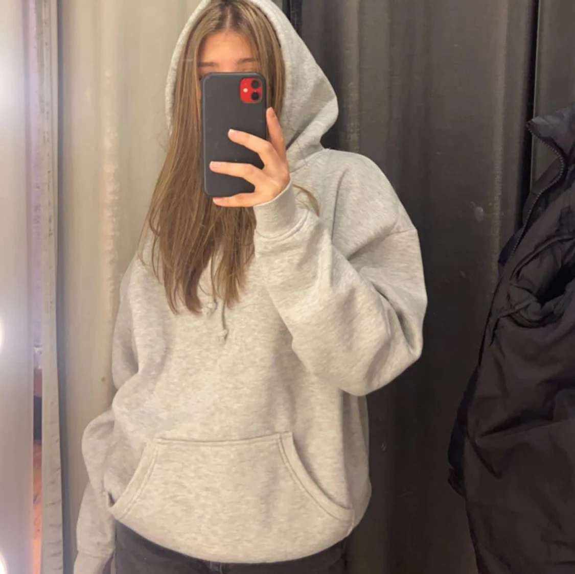 Grå oversized hoodie med huva
