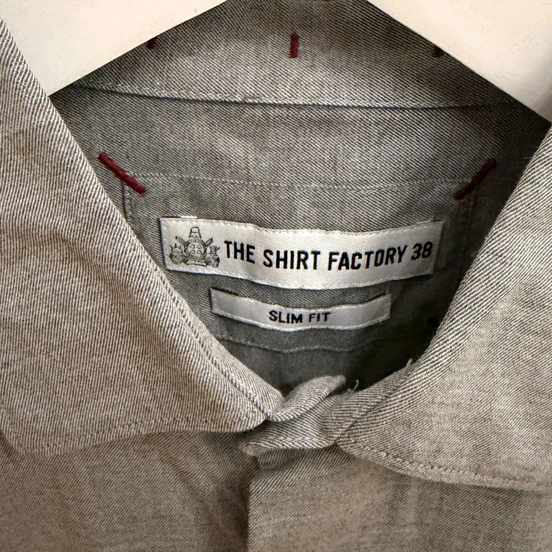 Grå skjorta från The Shirt Factory - 1