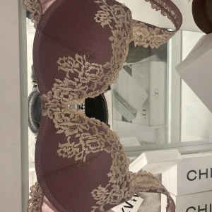 Lila intimissmi bh - Säljer den trendiga intimissimi bh i lila knappt använd | skriv vid intresse💕