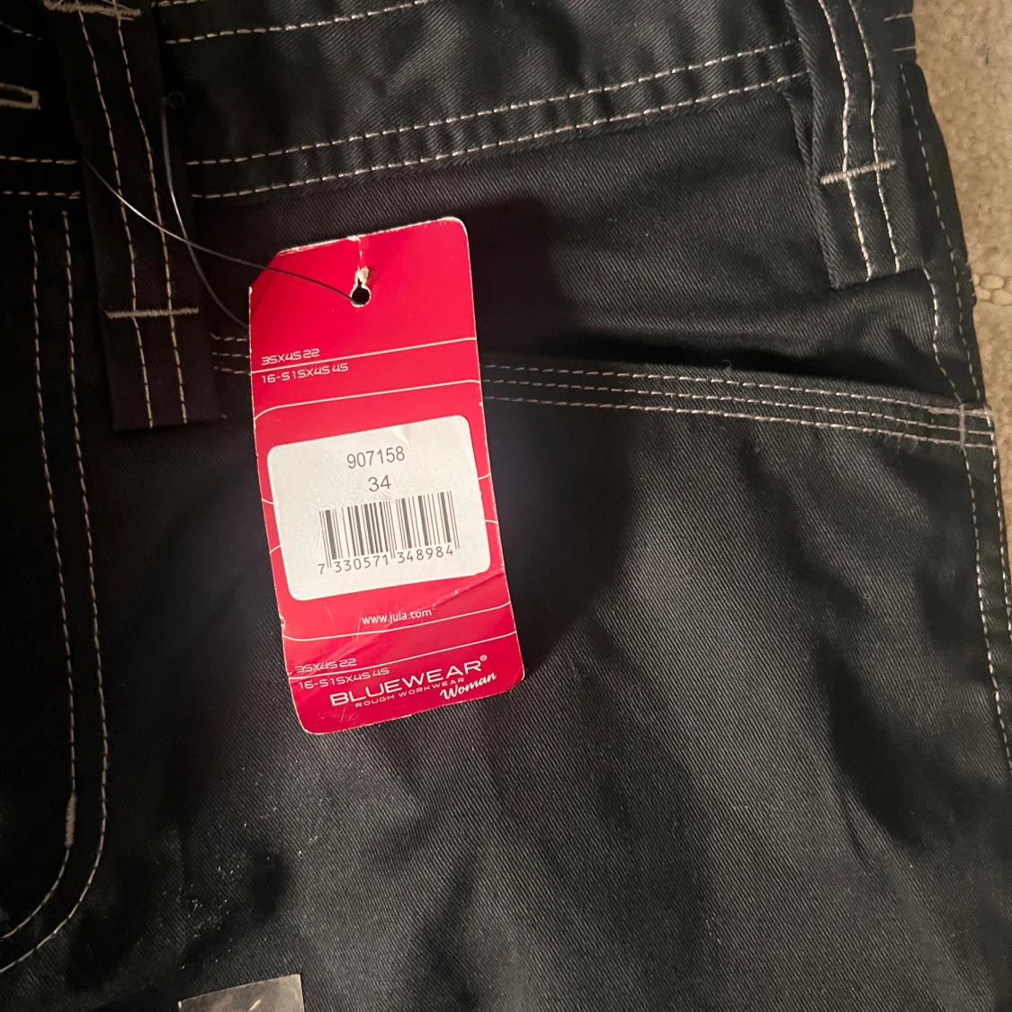 Svarta cargopants från Bluewear, stl 34 - 1