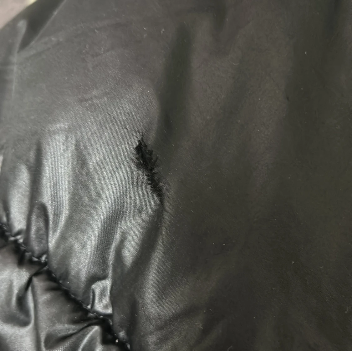 Svart pufferjacka  - 4