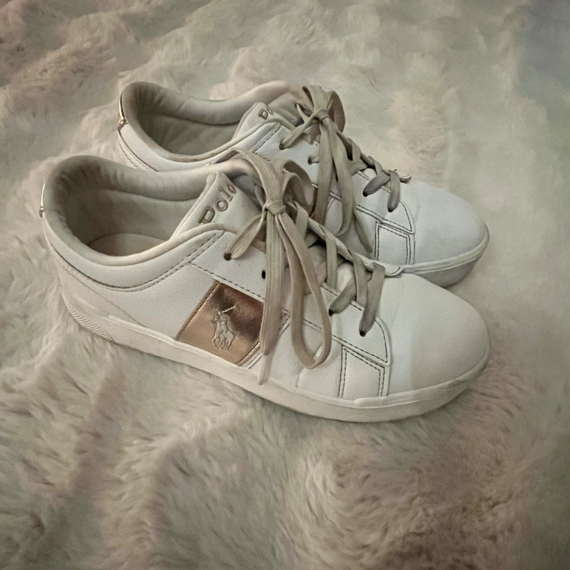 Vita sneakers från Polo Ralph Lauren - 2