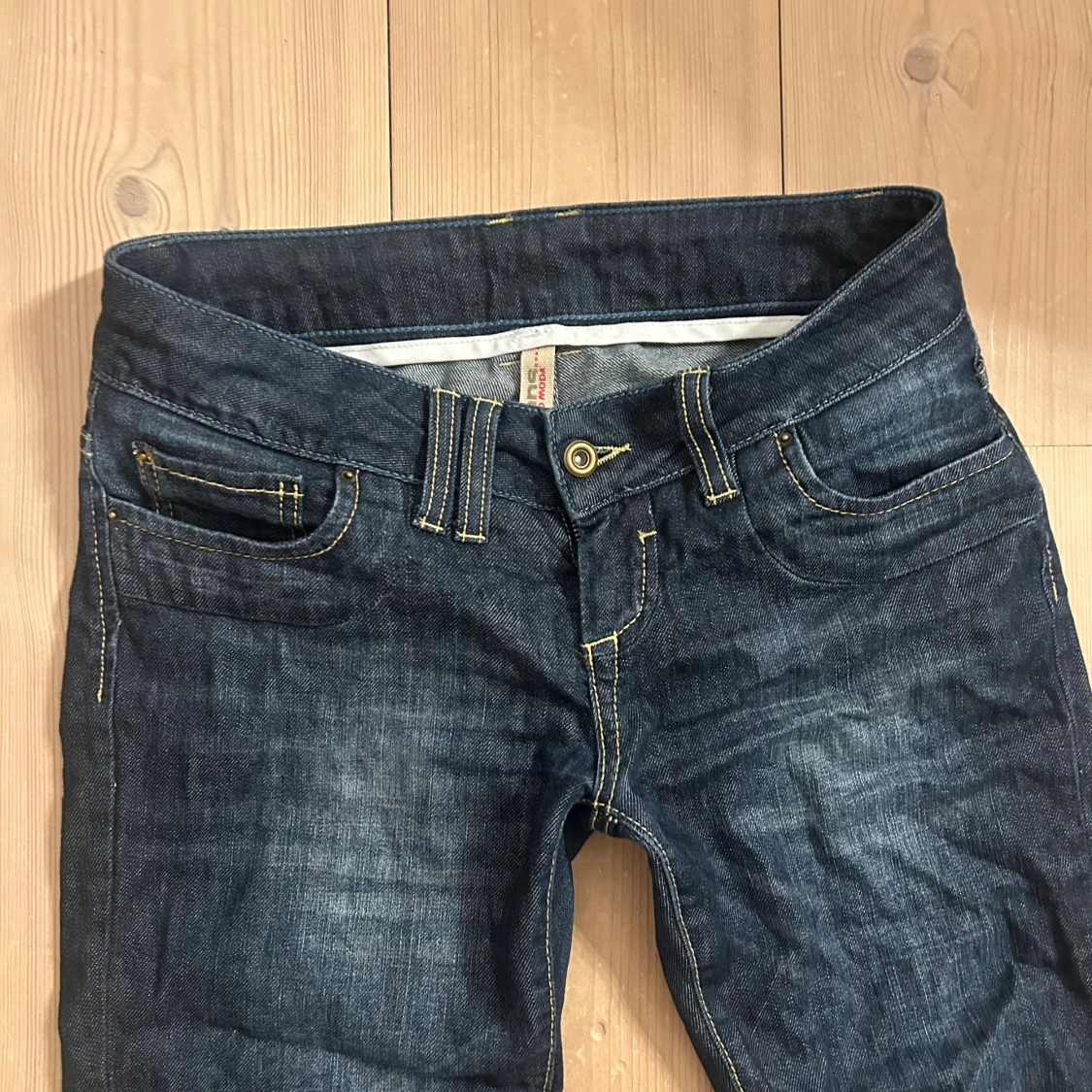 Bootcut lågmidjade jeans - 1