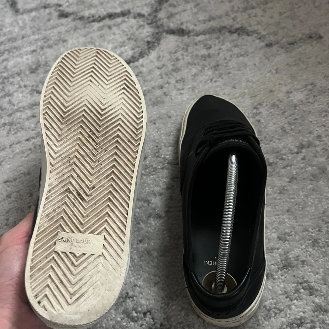 Svarta Saint Laurent sneakers i skinn - 1