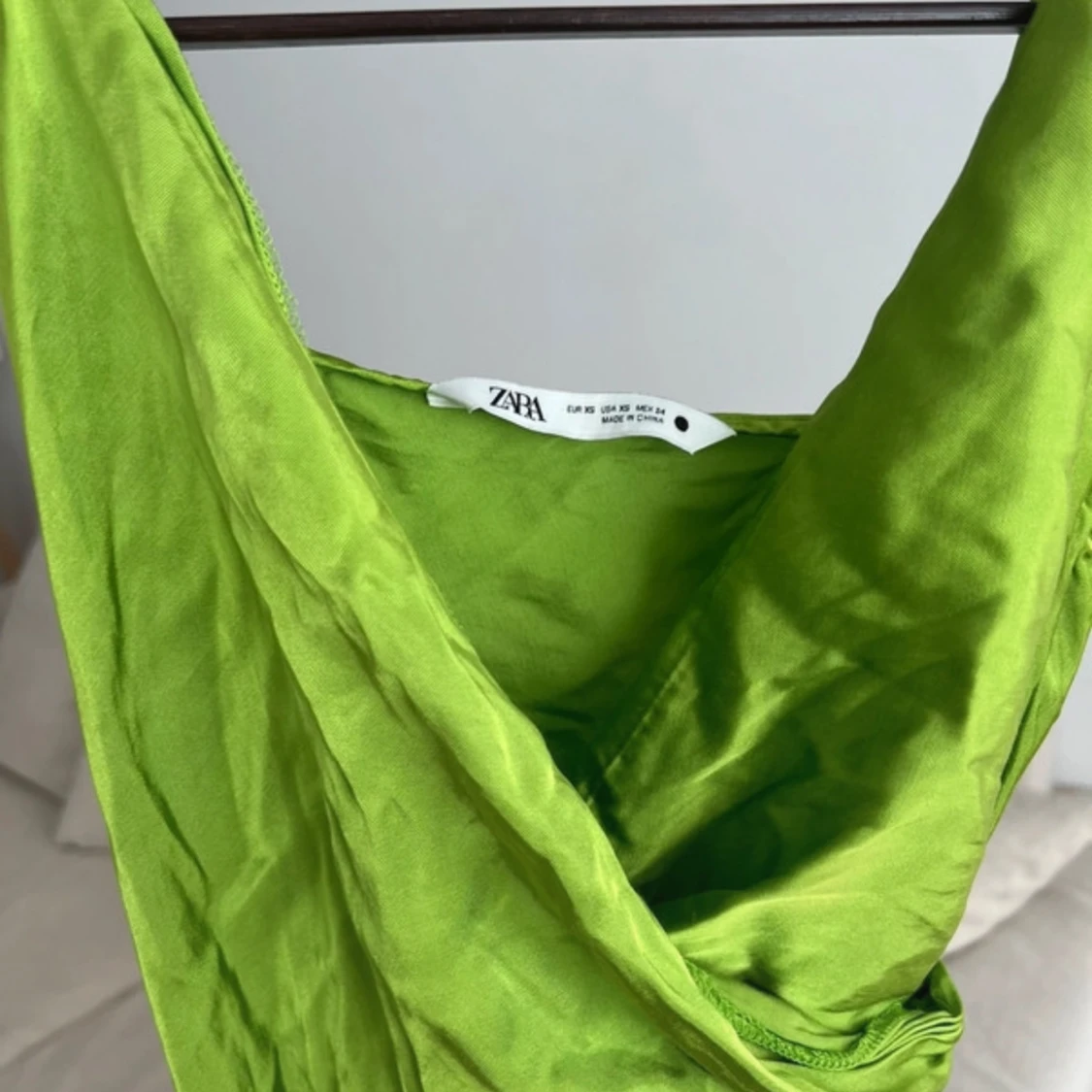 Grön långklänning från Zara 💚 - 3