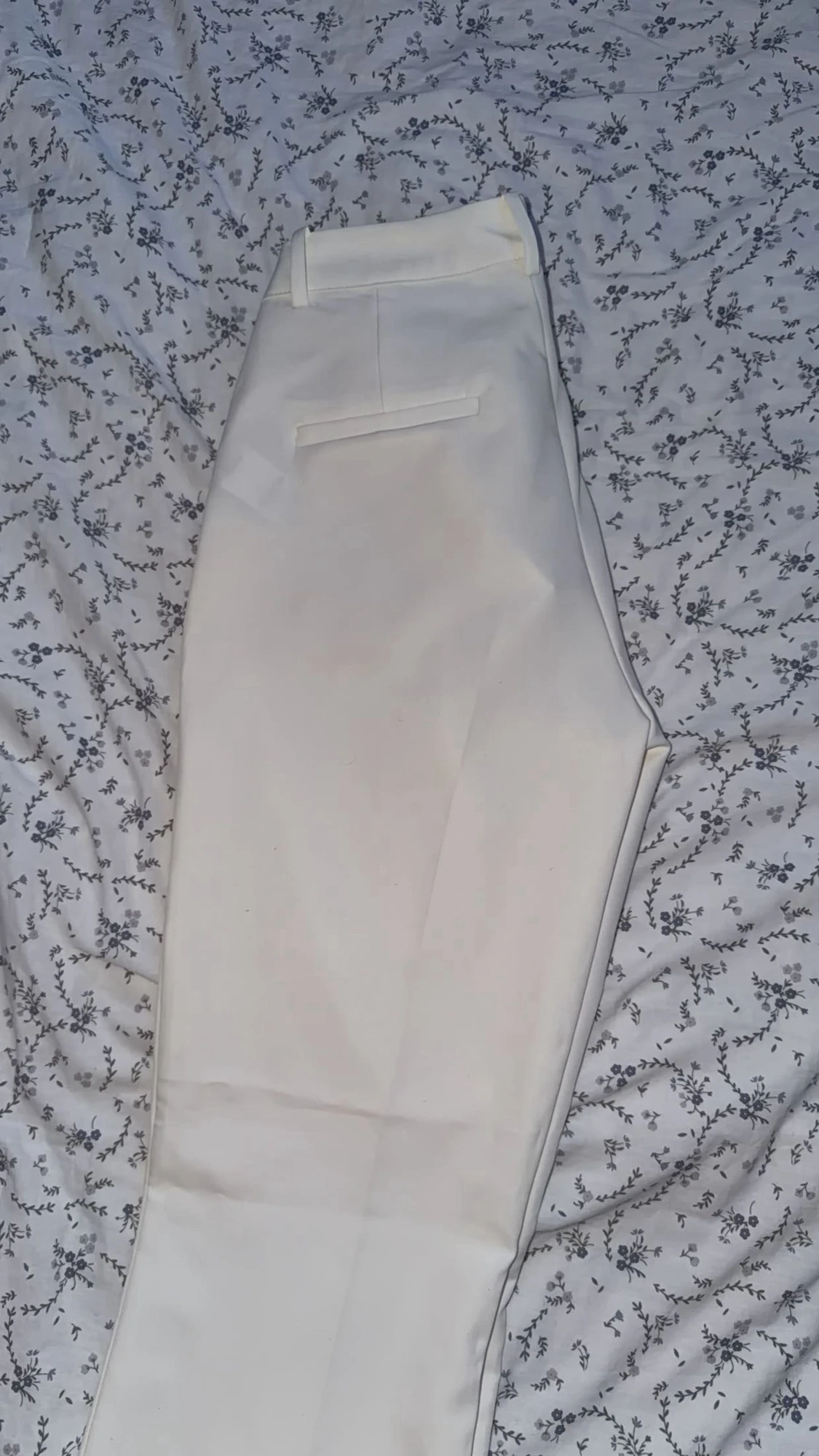 Vita kostymbyxor - 1