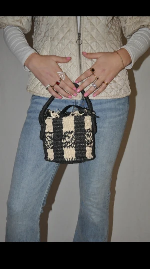 Köp via Instagram dm! - Instagram: vintessa_uf