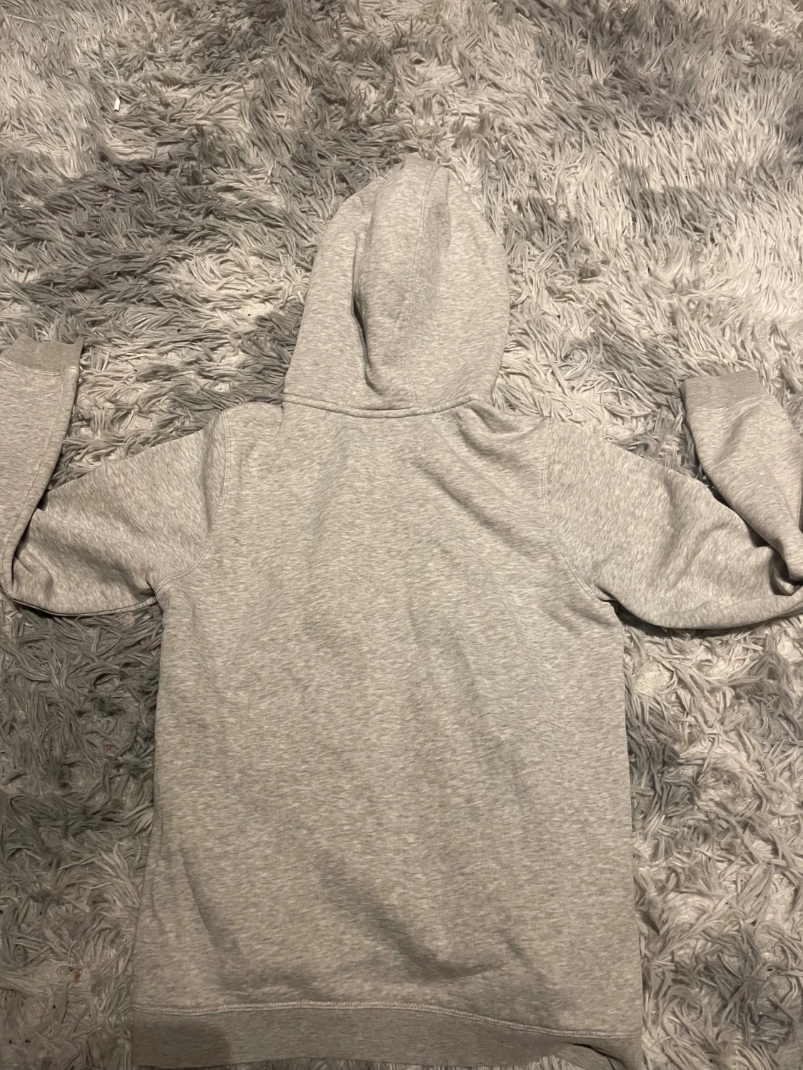 Grå hoodie från Sail Racing med dragkedja - 1