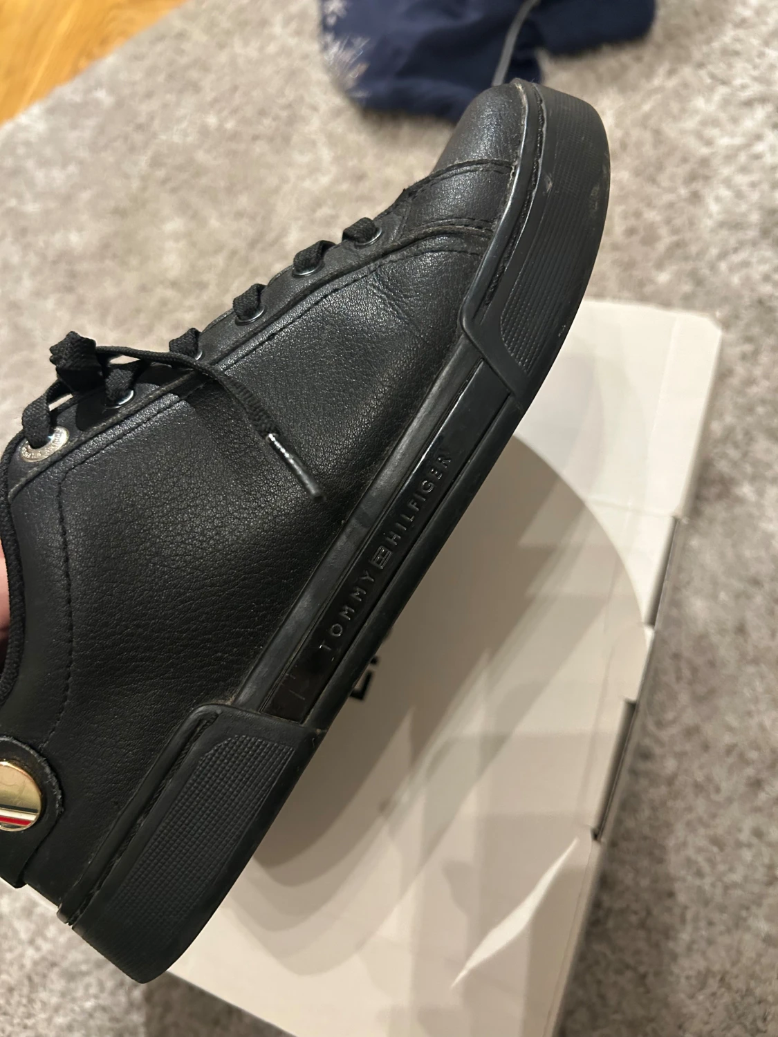 Tommy hilfinger skinn skor - 1