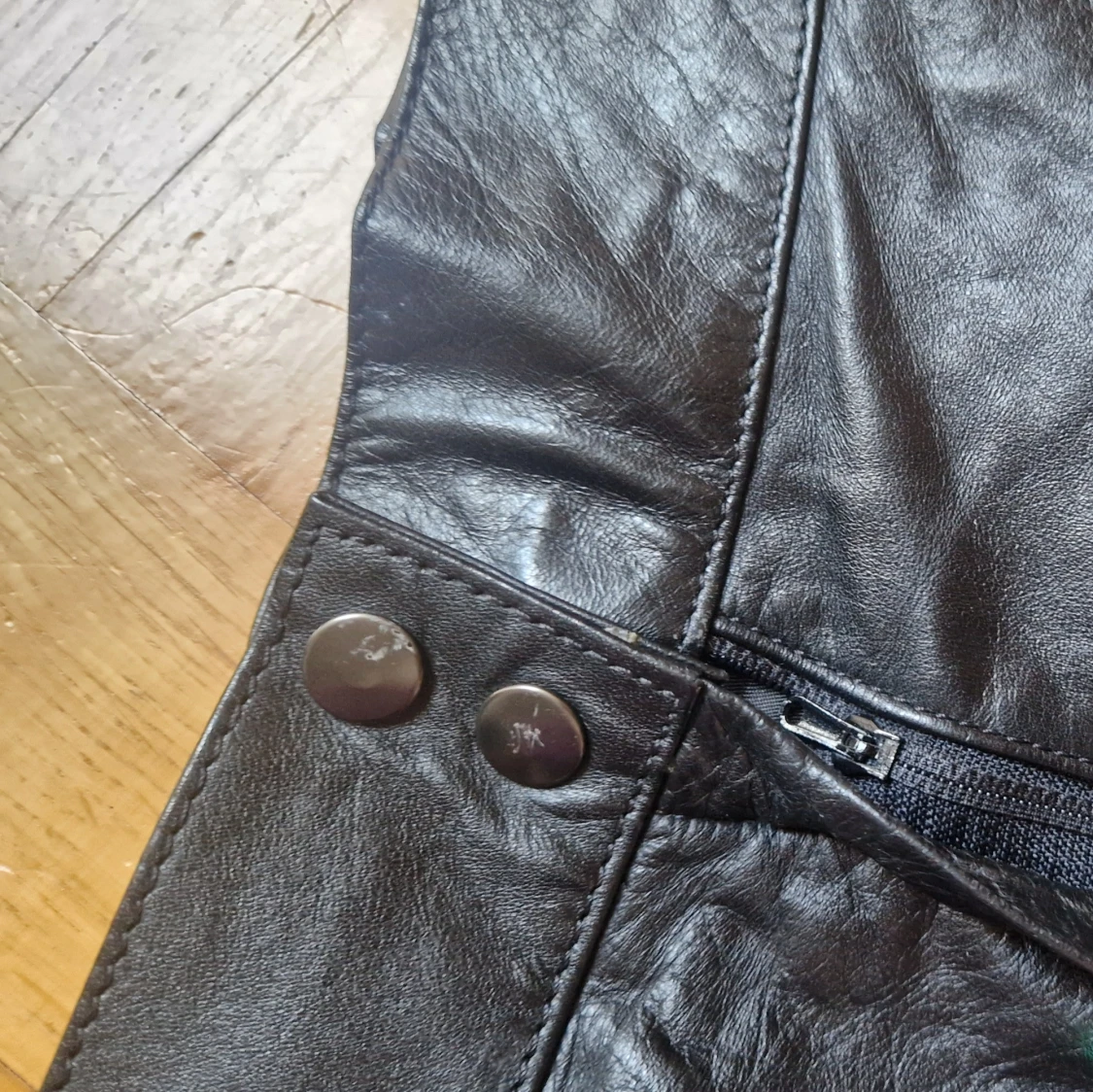 Svart lång skinnkjol med fickor - 3