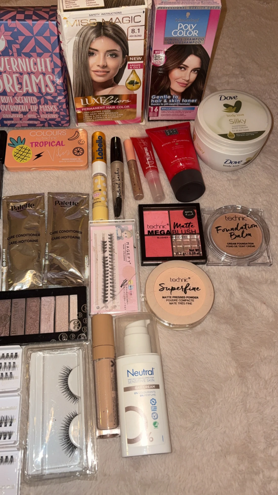 Stort sminkpaket med borstar, paletter och fransar - 3