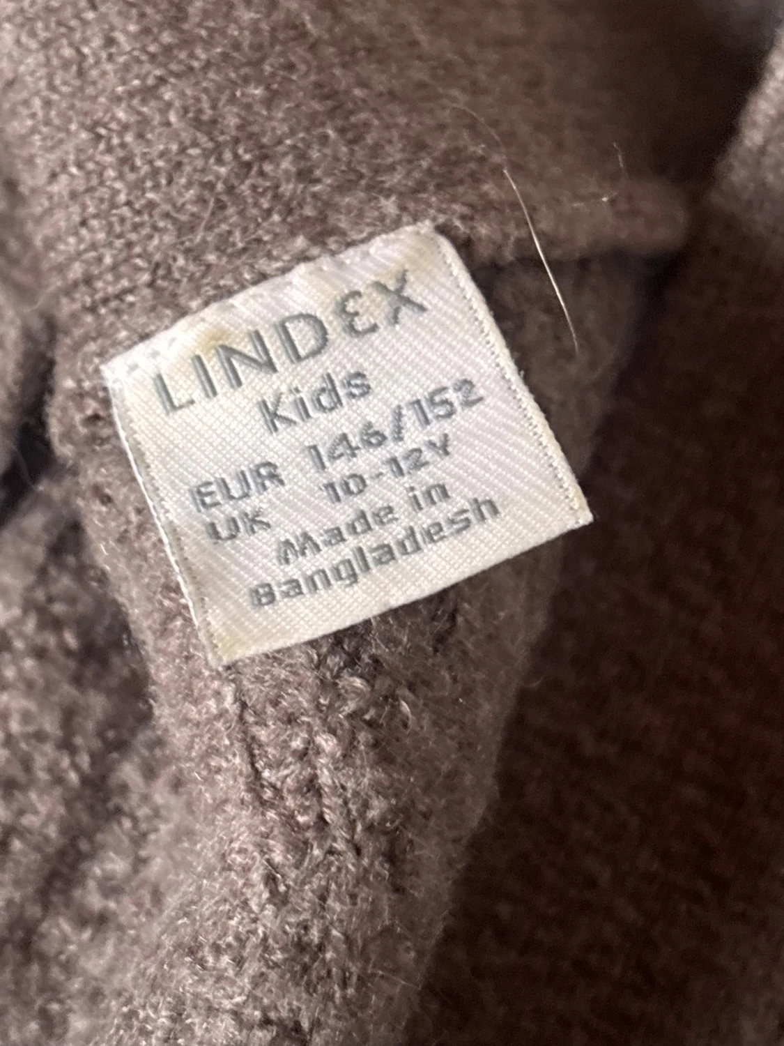 Brun kofta från Lindex med knappar - 2