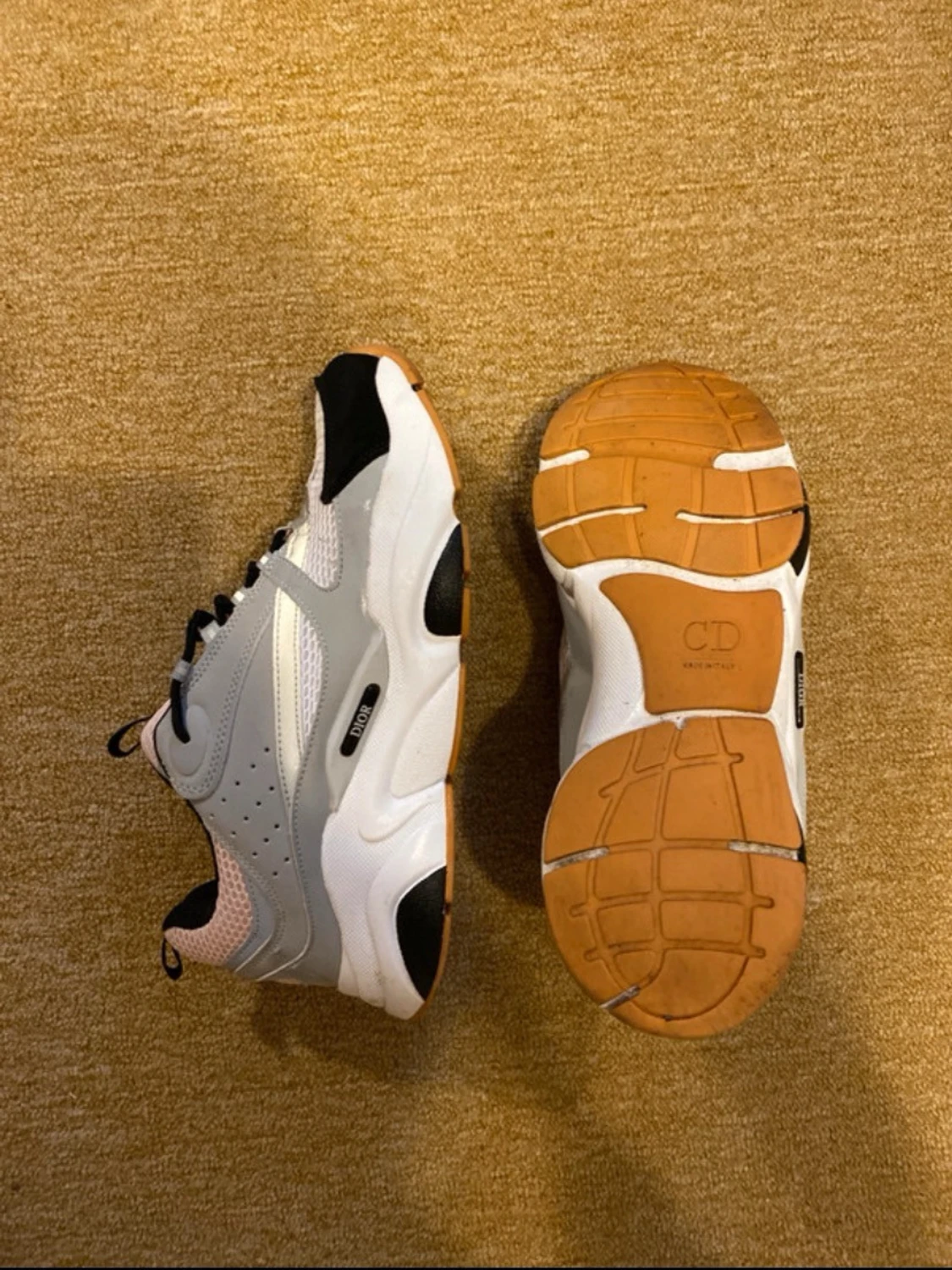 Grå/Rosa sneakers från Dior - 2