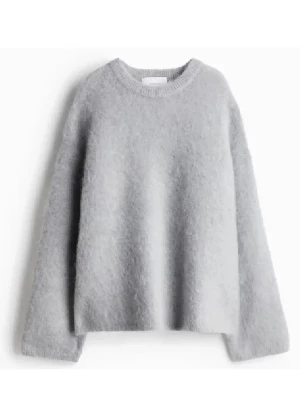 H&M Mohair tröja - sååå fin stickad tröja från hm i nyskick!! Storlek M men väldigt liten i storleken, skulle säga att den är xs-s💞💞