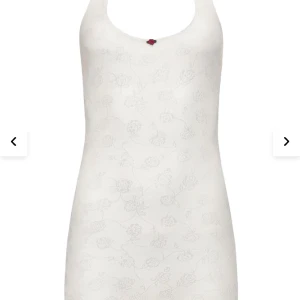 Franklin bikini aourora bodysuit - köpt för över 2000, men e helt ny därför den ej passade mig