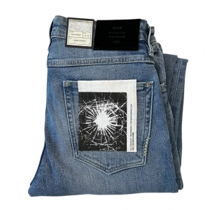 Helt nya Neuw jeans  - Feta jeans, helt nya, inget har rört dom, priset kan såklart diskuteras! 