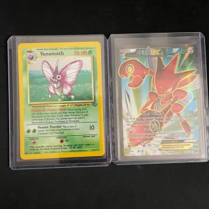 Pokemon kort scizor och venomoth  - Dom är ganska bra kvalitet skriv om ni vill vet något 
