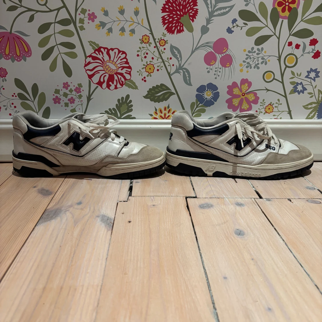 New Balance 550 sneakers beige/vit och navy blue  - 1