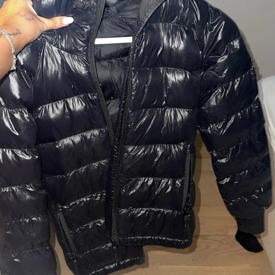 Svart dunjacka  Peak Performance - 2