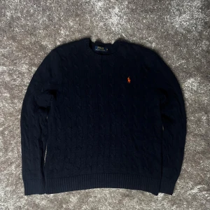 Ralph lauren cable knit - Ralph lauren classy cableknit  Brand - Ralph lauren Condition - 9/10 