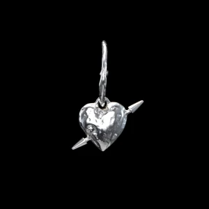 Maria Nilsdotter TUVSTARR’S HEART EARRING - Säljer 1 Maria Nilsdotter TUVSTARR’S HEART EARRING💗💗