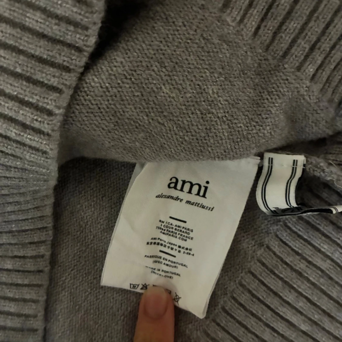 Grå stickad tröja från Ami Paris - 3