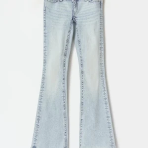 SÖKER DESSA JEANS - Söker i storlek xs från ginas 14+ kollektion!! 