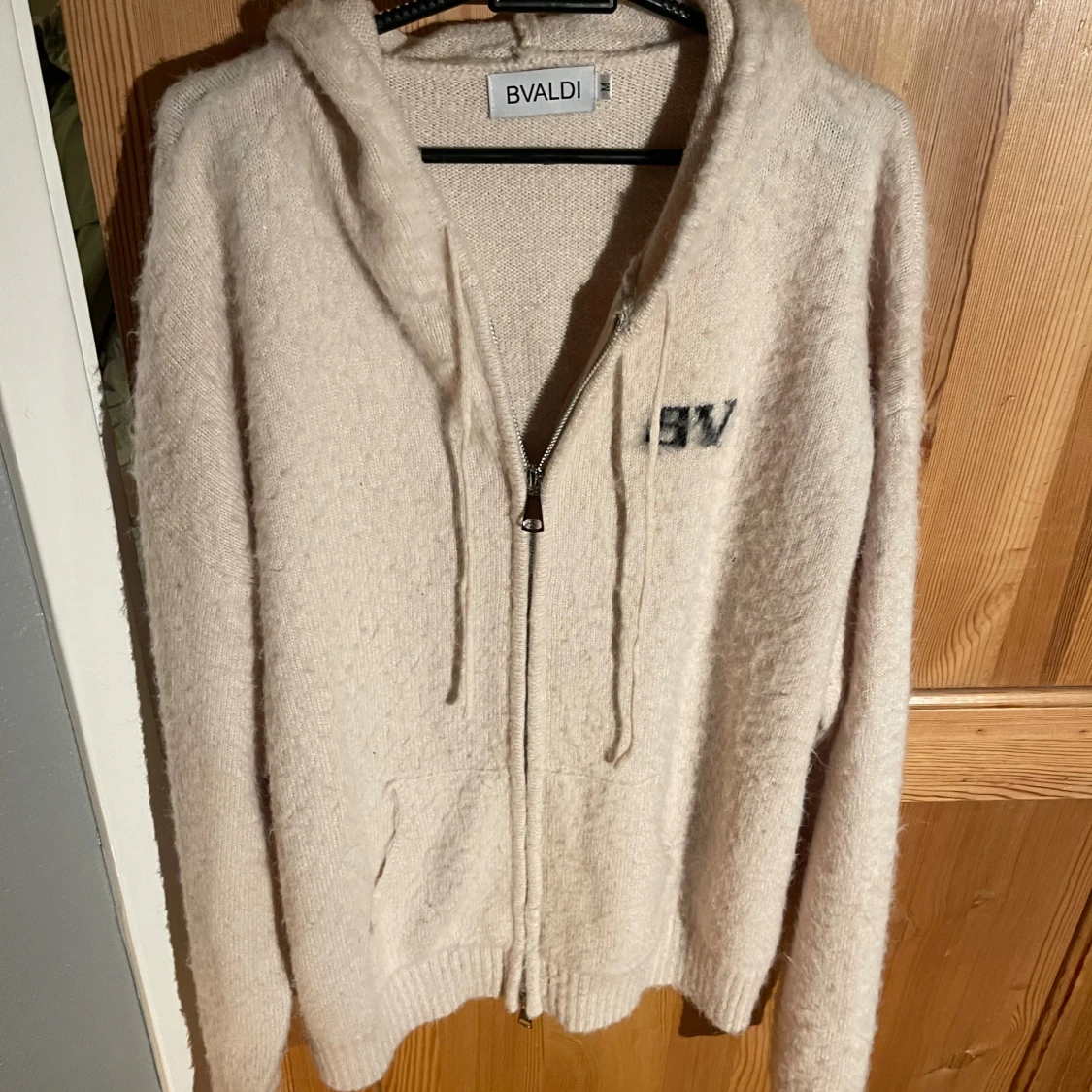 Beige hoodie från BVALDI  - 1