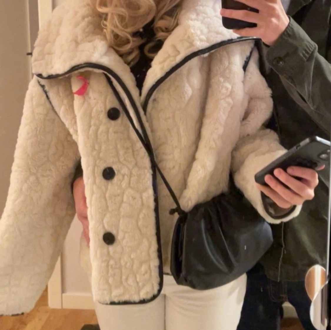 Vit teddyjacka från Gina Tricot - 1