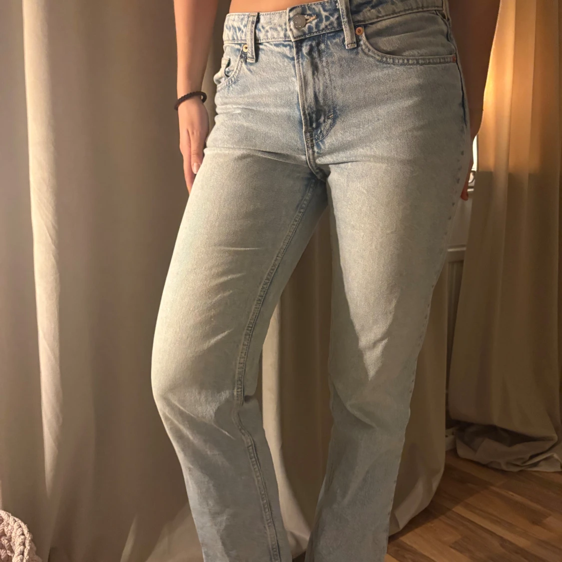 Ljusa jeans