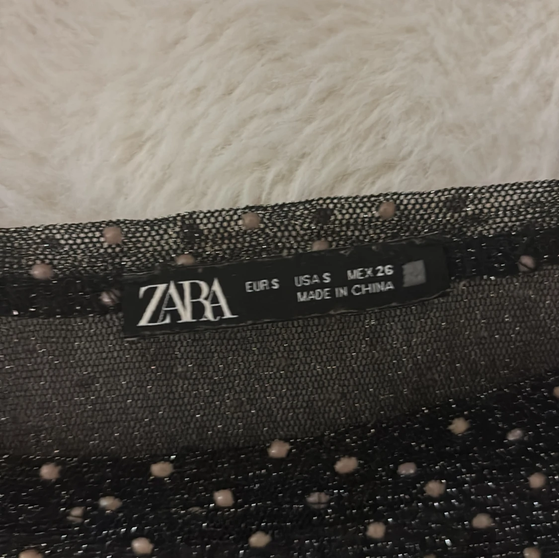 Svart glittrig mesh topp från Zara - 2